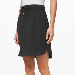 Lululemon On the Fly Skirt Sz. 4 Black